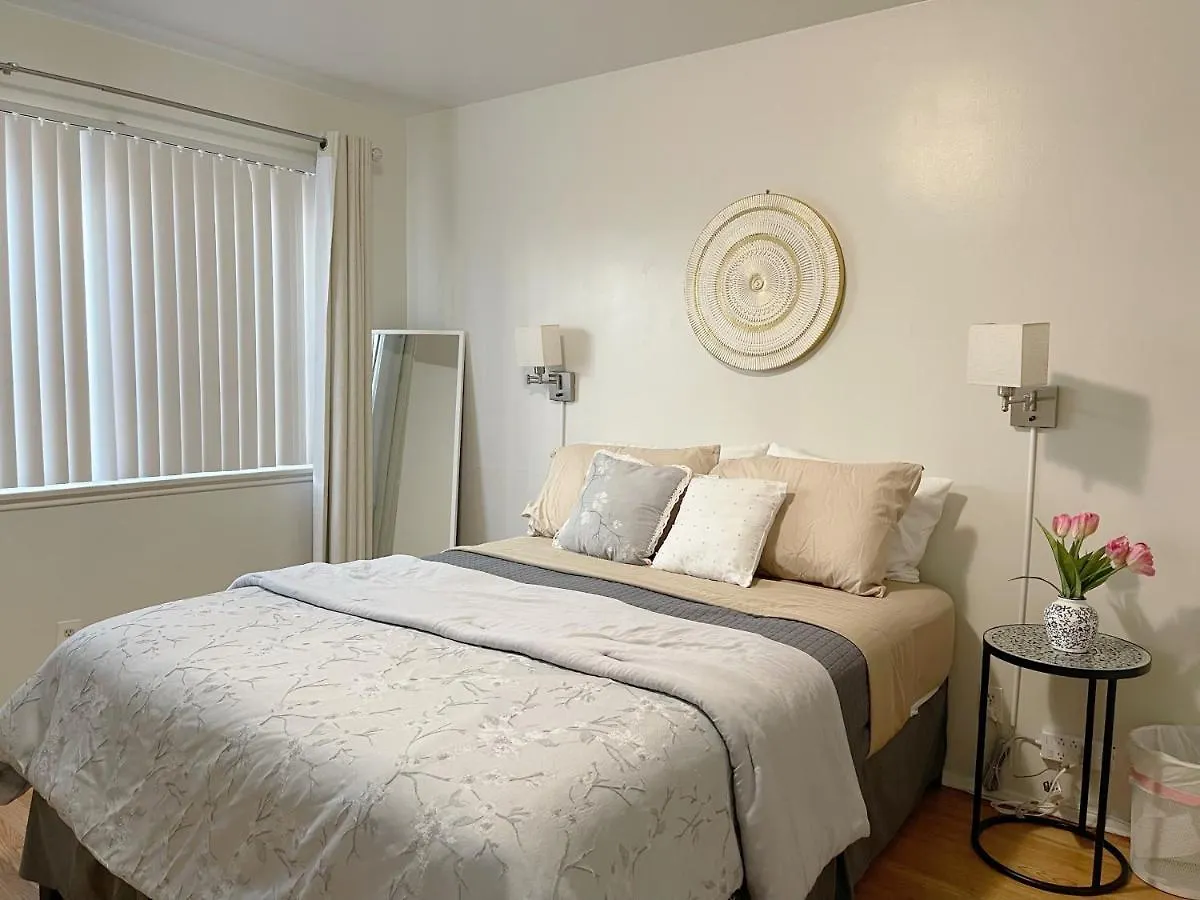 Comfy & Cozy In La Inglewood 5Miles To Lax 4 Minuts To Sofi Stadium Apartment 0*,  United States